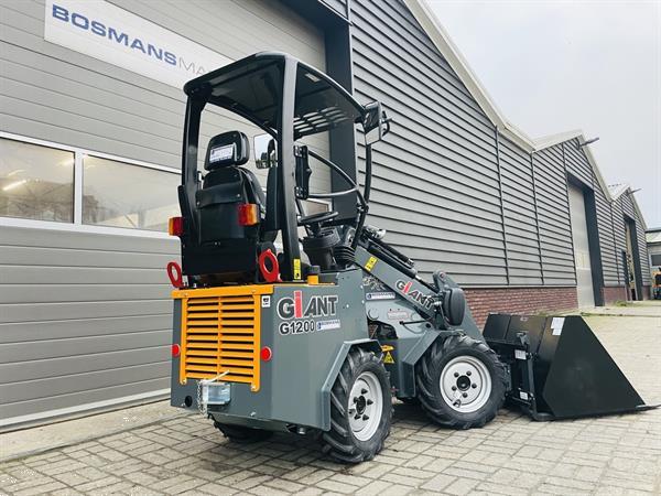 Grote foto giant g1200 minishovel kniklader nieuw agrarisch shovels