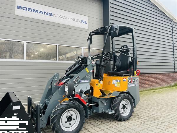 Grote foto giant g1200 minishovel kniklader nieuw agrarisch shovels