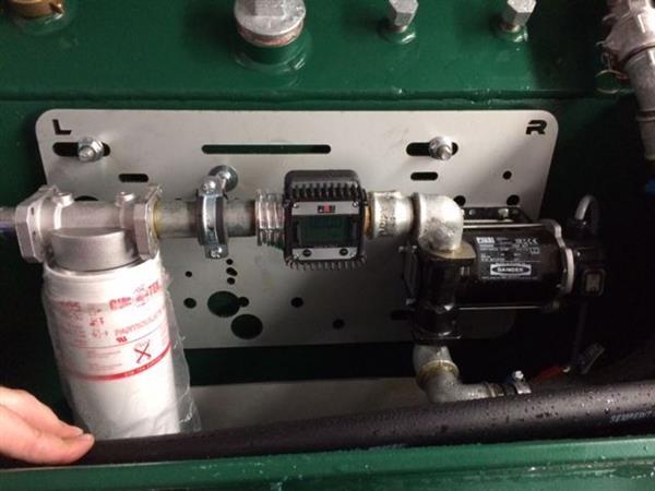 Grote foto dieseltank mobiel fuel box 2000 230v pomp doe het zelf en verbouw compressors