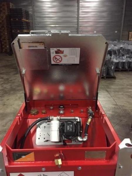 Grote foto dieseltank mobiel fuel box 0450 12 24v pomp doe het zelf en verbouw compressors