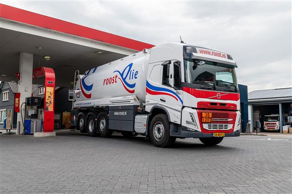 Grote foto esso diesel blue tuin en terras werktuigen