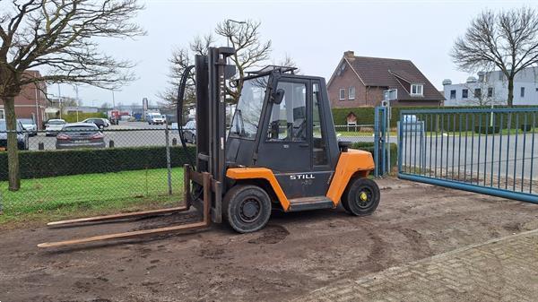 Grote foto still r70 60 heftruck 6 ton cabine 2011 diesel agrarisch heftrucks