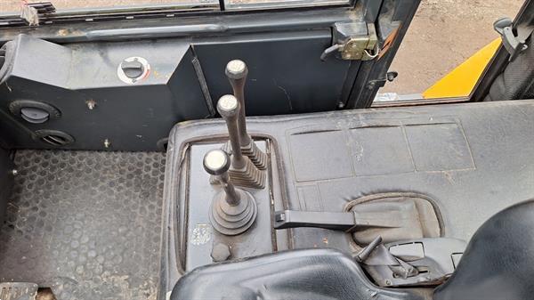 Grote foto still r70 60 heftruck 6 ton cabine 2011 diesel agrarisch heftrucks