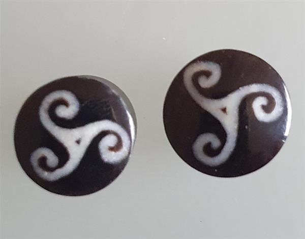 Grote foto stretcher plug hoorn ingelegd met infinity motief 8 mm. sieraden tassen en uiterlijk piercings