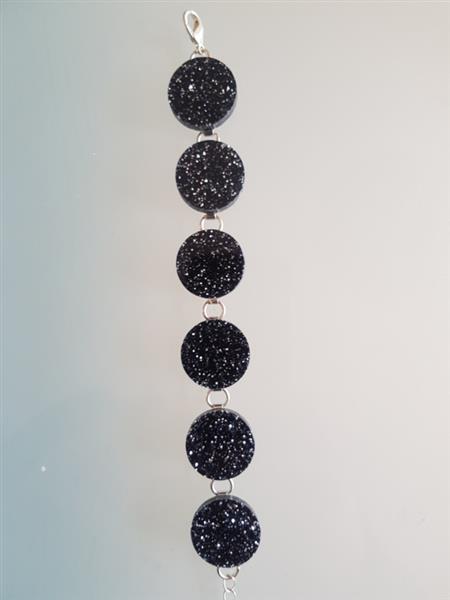 Grote foto bow and crossbones glam it up glitter disc bracelet in black. kleding dames sieraden
