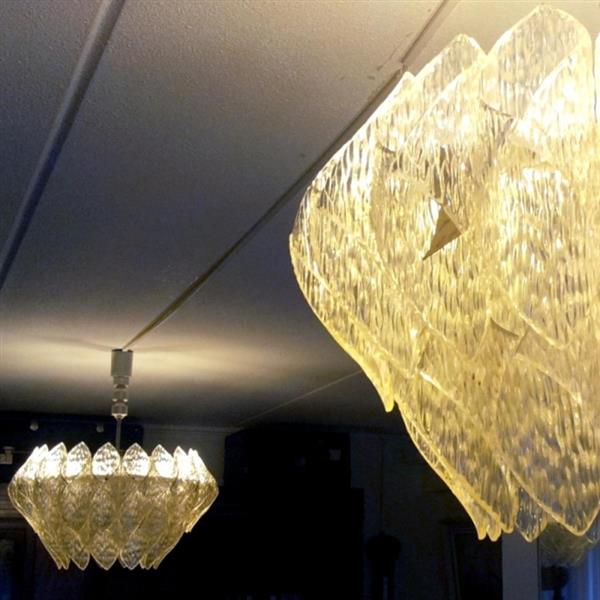 Grote foto antiek varia stel van 2 jaren 50 kronen in kunststof en glas elk 4 lichts no631161 antiek en kunst overige in antiek gebruiksvoorwerpen