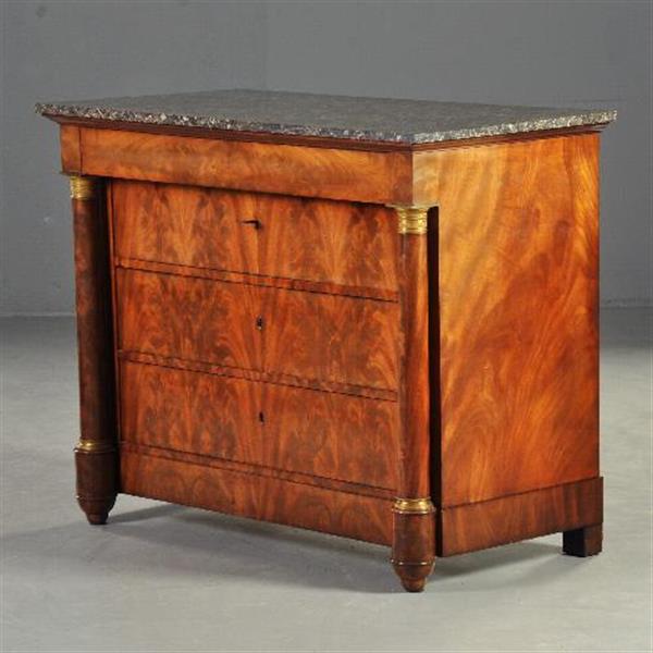 Grote foto antieke kasten grote empire commode ca. 1815 in bloemmahonie gemerkt wallaert a bruxelles met antiek en kunst stoelen en banken