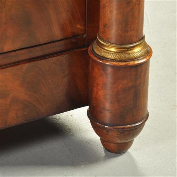 Grote foto antieke kasten grote empire commode ca. 1815 in bloemmahonie gemerkt wallaert a bruxelles met antiek en kunst stoelen en banken