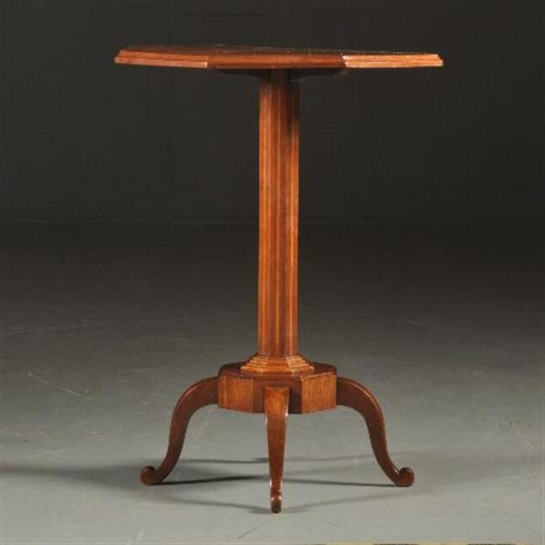 Grote foto antieke bijzettafels wijntafeltje 8 kantig ingelegd notenhouten tafeltje op strakke poot ca. 1920 antiek en kunst stoelen en banken