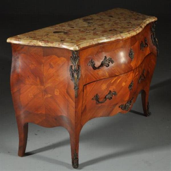 Grote foto antieke kasten gebombeerde notenhouten commode ca. 1920 met rijkelijk brons beslag no.402558 antiek en kunst stoelen en banken