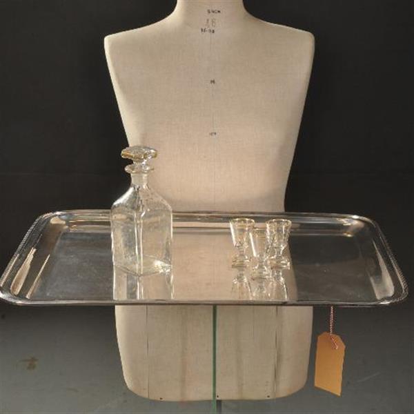 Grote foto antieke dienbladen groot strak en zwaar uitgevoerd silver plated dienblad ca. 1910 no.921732 antiek en kunst overige in antiek gebruiksvoorwerpen