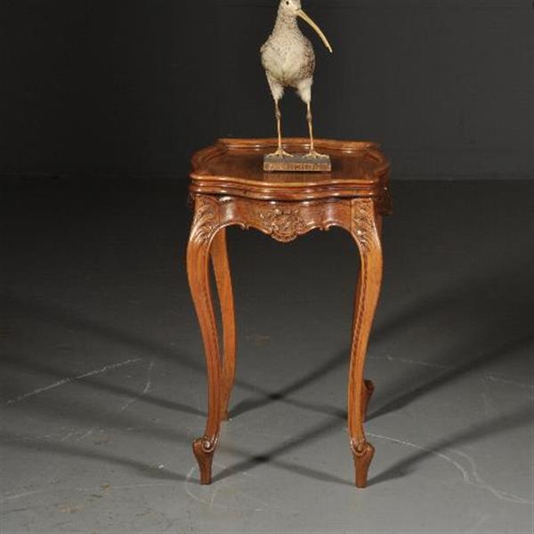 Grote foto antieke bijzettafels wijntafels notenhouten ovaal geschulpte bijzettafel ca. 1900 pander zn. antiek en kunst stoelen en banken