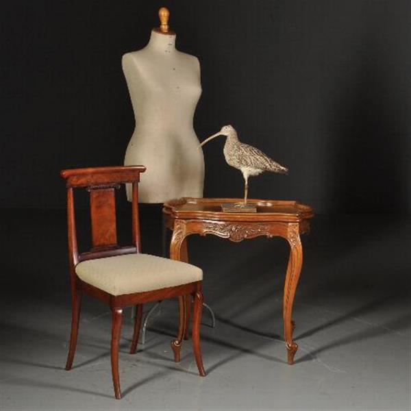 Grote foto antieke bijzettafels wijntafels notenhouten ovaal geschulpte bijzettafel ca. 1900 pander zn. antiek en kunst stoelen en banken