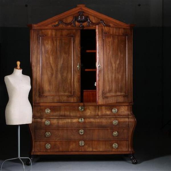 Grote foto antieke kast hollands louis seize kabinet ca. 1780 in blond mahonie met 13 laden no.570332 antiek en kunst stoelen en banken