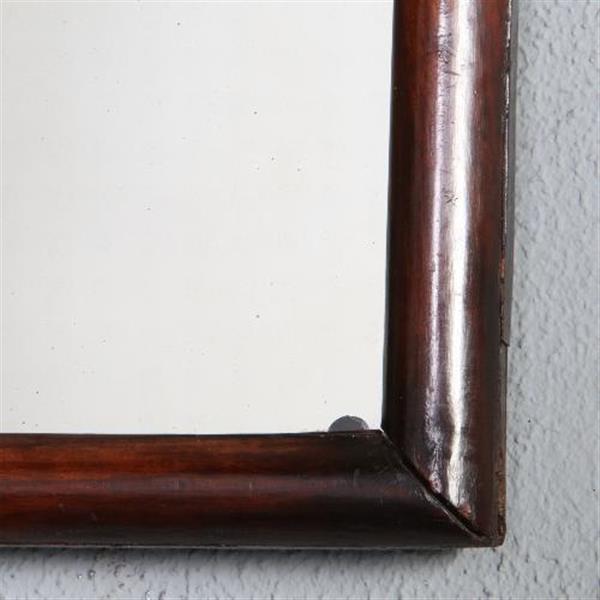 Grote foto antieke spiegels kleine soester spiegel in notenhout met bijpassend kroontje ca. 1800 no.520605 antiek en kunst spiegels