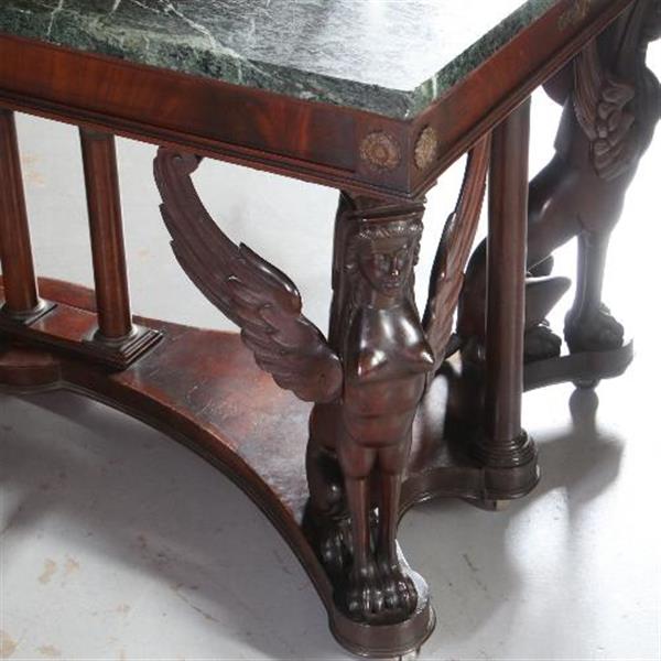 Grote foto antieke tafels kapitale empire stijl bibliotheektafel schrijftafel ca. 1920 met vier gevleugelde antiek en kunst stoelen en banken