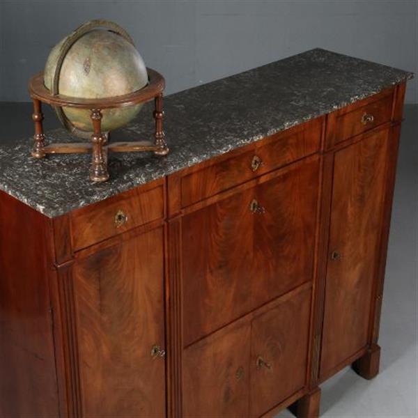 Grote foto brede empire secretaire of bar met zijkasten ca. 1810 in mahonie met marmer no.602117 antiek en kunst stoelen en banken