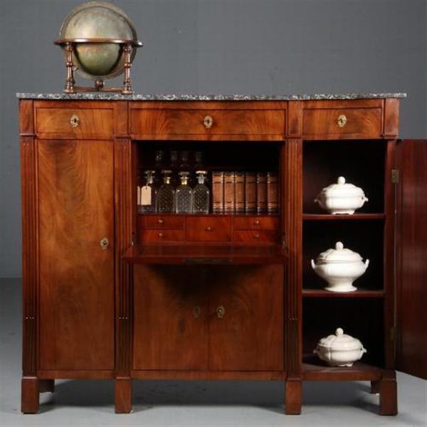 Grote foto brede empire secretaire of bar met zijkasten ca. 1810 in mahonie met marmer no.602117 antiek en kunst stoelen en banken