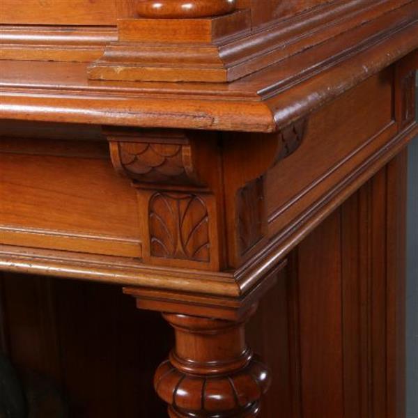 Grote foto antieke kast notenhouten vitrinekast ca 1890 velours bekleed no.602112 antiek en kunst stoelen en banken