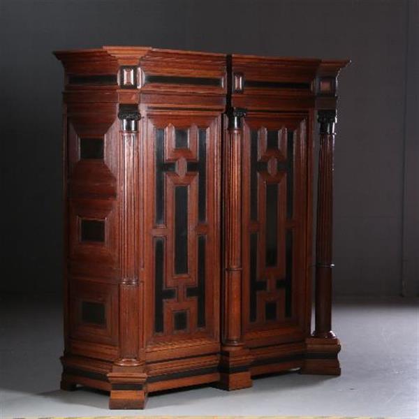 Grote foto antieke kast utrechtse kast 17e eeuw eiken met ebben op sloffen no.610255 antiek en kunst stoelen en banken