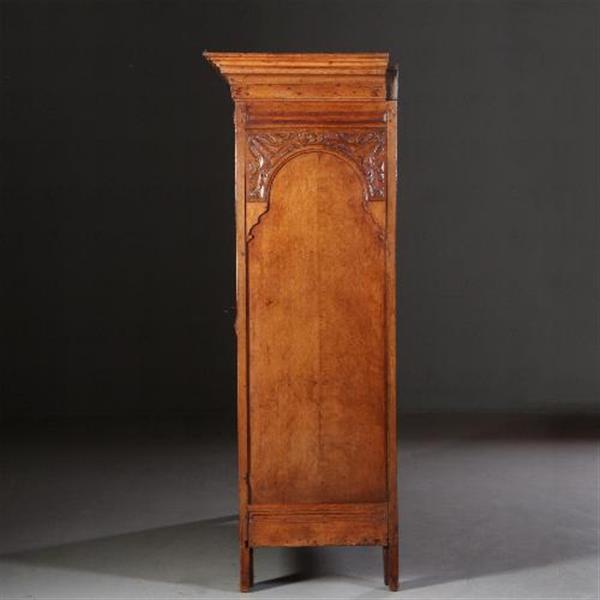 Grote foto antieke kast tweedeurs poortkast ca. 1670 hollands of utrechts de zijpanelen ook met poorten. no. antiek en kunst stoelen en banken