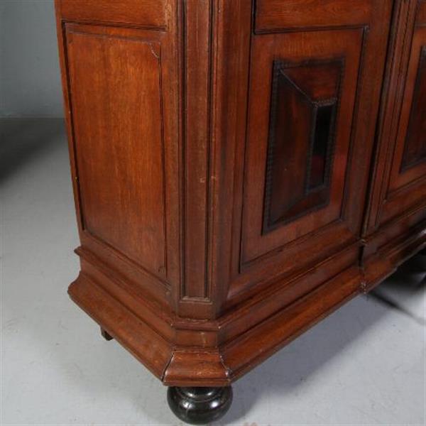 Grote foto antieke kasten grote hollandse vlaamse tweedeurs kussenkast ca. 1700 palissander kussens met vlak antiek en kunst stoelen en banken