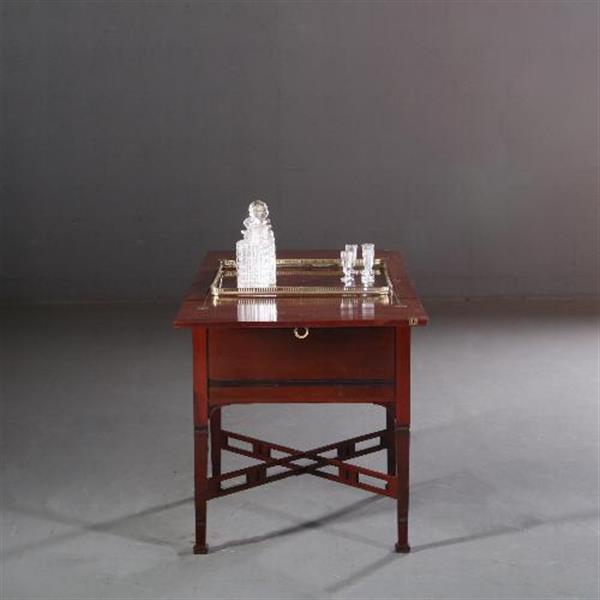 Grote foto antieke bijzettafels wijntafels dranktafel met pop up interieur ca. 1900 no.671939 antiek en kunst stoelen en banken