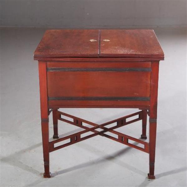Grote foto antieke bijzettafels wijntafels dranktafel met pop up interieur ca. 1900 no.671939 antiek en kunst stoelen en banken