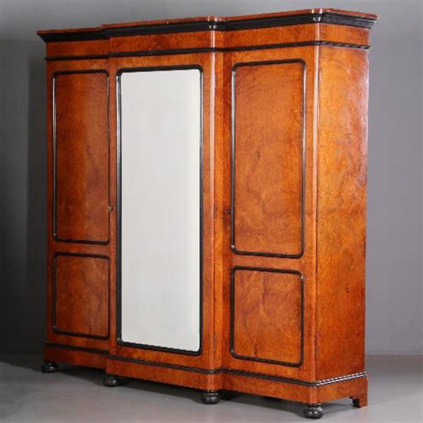 Grote foto antieke kast horrix willem iii kast ca. 1870 in blond thuya wortel met zwart gepolitoerd lijstwerk antiek en kunst stoelen en banken