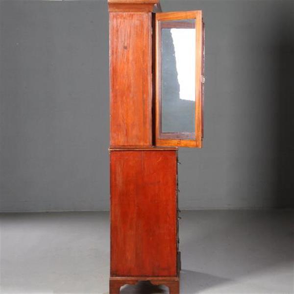 Grote foto antieke kast boekenkast servieskast in mahonie ca. 1880 met oud glas en laden in de onderkast n antiek en kunst stoelen en banken