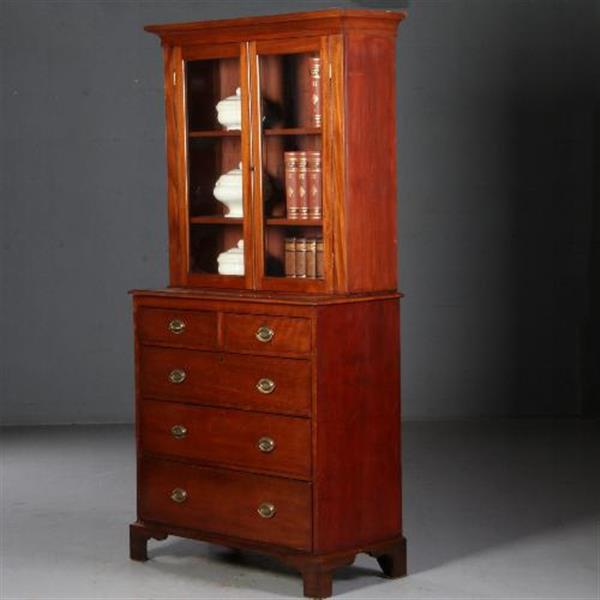 Grote foto antieke kast boekenkast servieskast in mahonie ca. 1880 met oud glas en laden in de onderkast n antiek en kunst stoelen en banken