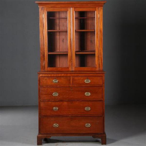 Grote foto antieke kast boekenkast servieskast in mahonie ca. 1880 met oud glas en laden in de onderkast n antiek en kunst stoelen en banken