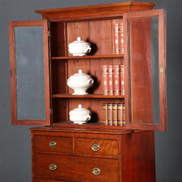 Grote foto antieke kast boekenkast servieskast in mahonie ca. 1880 met oud glas en laden in de onderkast n antiek en kunst stoelen en banken
