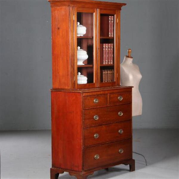 Grote foto antieke kast boekenkast servieskast in mahonie ca. 1880 met oud glas en laden in de onderkast n antiek en kunst stoelen en banken