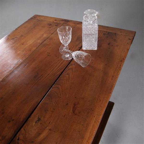 Grote foto antieke tafel hollandse doorleefde notenhouten tafel ca. 1690 no.752838 antiek en kunst stoelen en banken