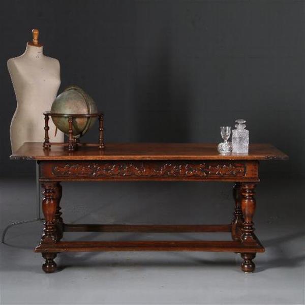 Grote foto antieke tafel hollandse doorleefde notenhouten tafel ca. 1690 no.752838 antiek en kunst stoelen en banken