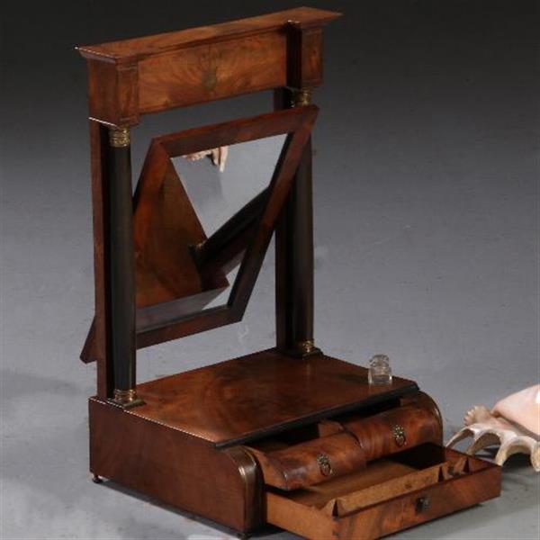 Grote foto antieke spiegels empire kapspiegel ca. 1810 met 3 kleine laden met kantelbare spiegel no.810947 antiek en kunst spiegels