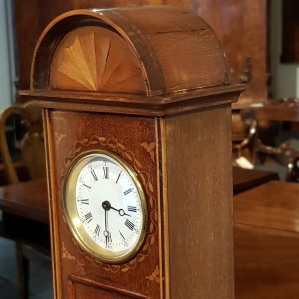 Grote foto antiek varia miniatuur staand horloge engels ca.1875 in mahonie met inlegwerk no.822151 antiek en kunst overige in antiek gebruiksvoorwerpen