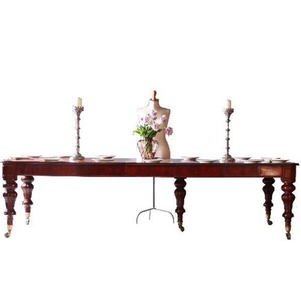 Grote foto smetteloze lange tafel wind out table met slinger ca. 1850 tot 14 personen no.831031 antiek en kunst stoelen en banken