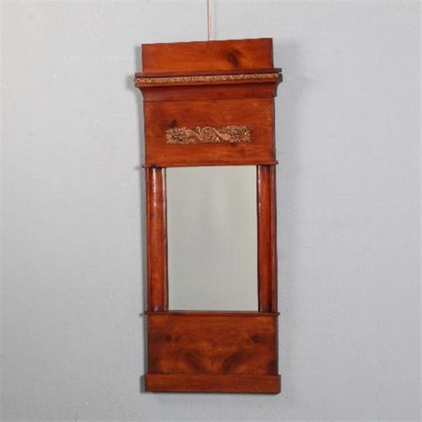 Grote foto antieke spiegel vroeg biedermeier spiegel met dubbele kap en brons beslag 1825 kersenhout no.851 antiek en kunst spiegels