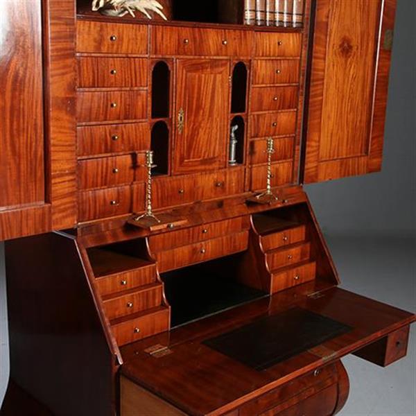 Grote foto antieke kasten haags topbureau of schrijfkabinet ca 1765 mahonie 10 geheime laadjes no.841285 antiek en kunst overige in antiek gebruiksvoorwerpen
