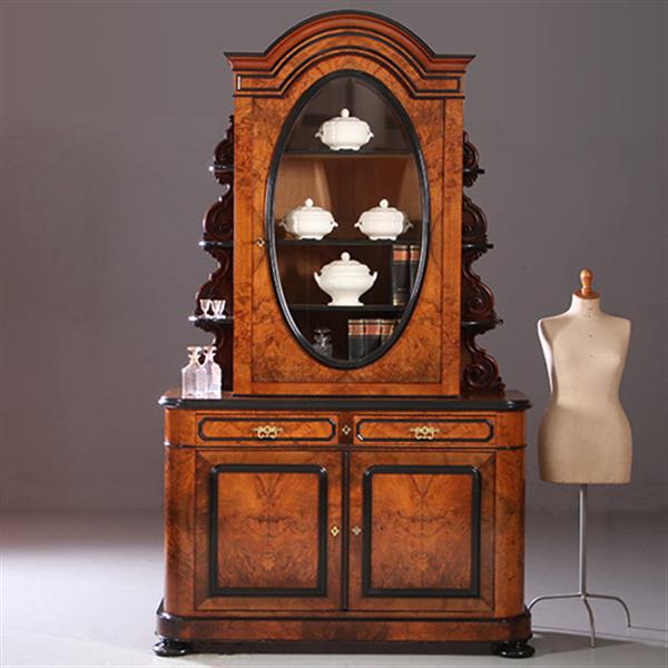 Grote foto antieke kasten 262 cm hoge reusachtige willem iii vitrine in wortelnoten met zwarte details ca. 18 antiek en kunst stoelen en banken