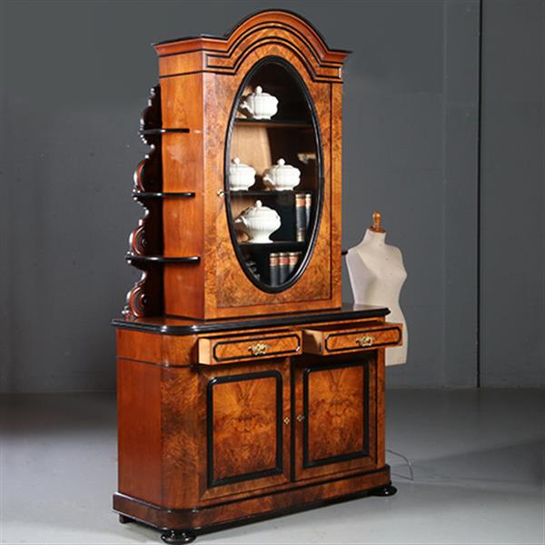 Grote foto antieke kasten 262 cm hoge reusachtige willem iii vitrine in wortelnoten met zwarte details ca. 18 antiek en kunst stoelen en banken