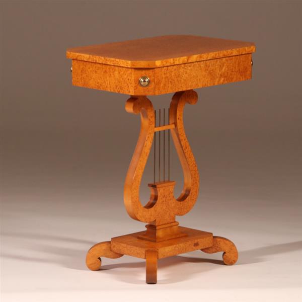 Grote foto antieke bijzettafels blond berkenwortel harptafeltje ca 1920 met lade no.892935 antiek en kunst stoelen en banken