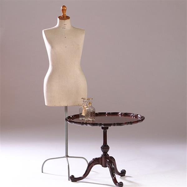 Grote foto antieke bijzettafel wijntafel salontafelhoogte ca. 1870 rond en sterk geschulpt no.792916 antiek en kunst stoelen en banken