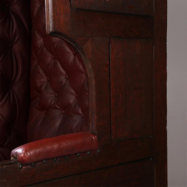 Grote foto porters chair huifzetel 18e eeuws rood bekleed deels gecapitonneerd no.922840 antiek en kunst stoelen en banken