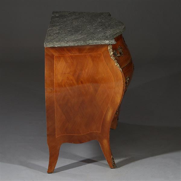 Grote foto zeer fraai gebombeerde commode met rijk inlegwerk ca 1920 rococo stijl no.941815 antiek en kunst stoelen en banken