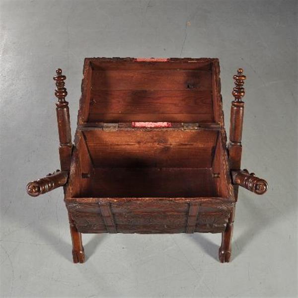 Grote foto opbergkistje in de vorm van gebundelde haardblokken ca 1865 hollands no. 200252 antiek en kunst stoelen en banken