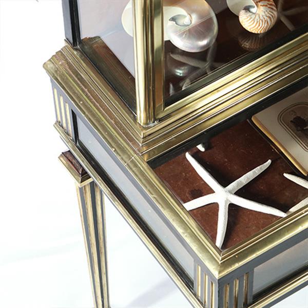 Grote foto pianovormige verzamelaars vitrine of display cabinet in brons met zwart ca 1880 no.950145 antiek en kunst stoelen en banken