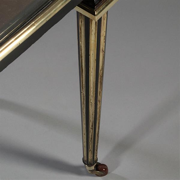 Grote foto pianovormige verzamelaars vitrine of display cabinet in brons met zwart ca 1880 no.950145 antiek en kunst stoelen en banken